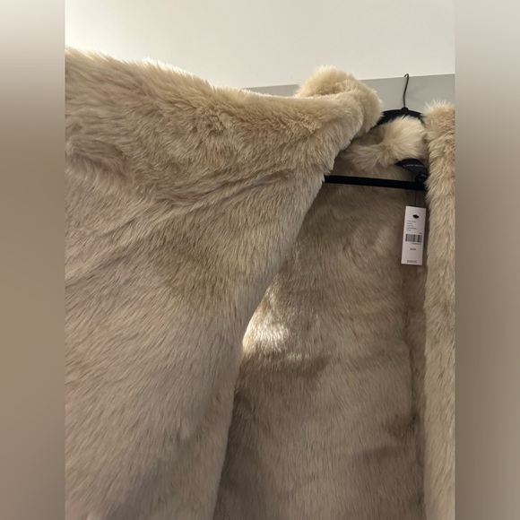 NWT Faux Fur open vest from Lane Bryant! - Picture 12 of 13